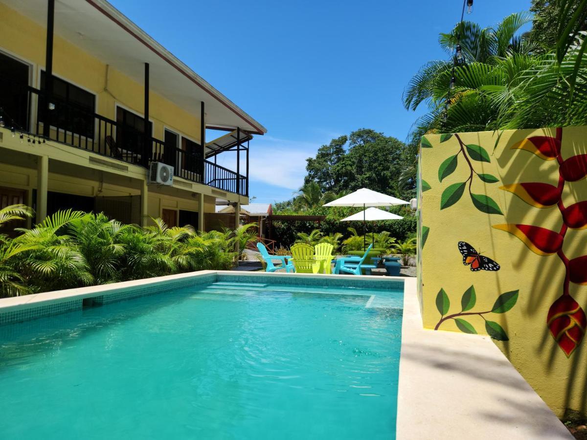 Family Hotel Puerto Viejo de Talamanca Exteriör bild