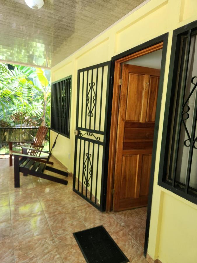 Family Hotel Puerto Viejo de Talamanca Exteriör bild