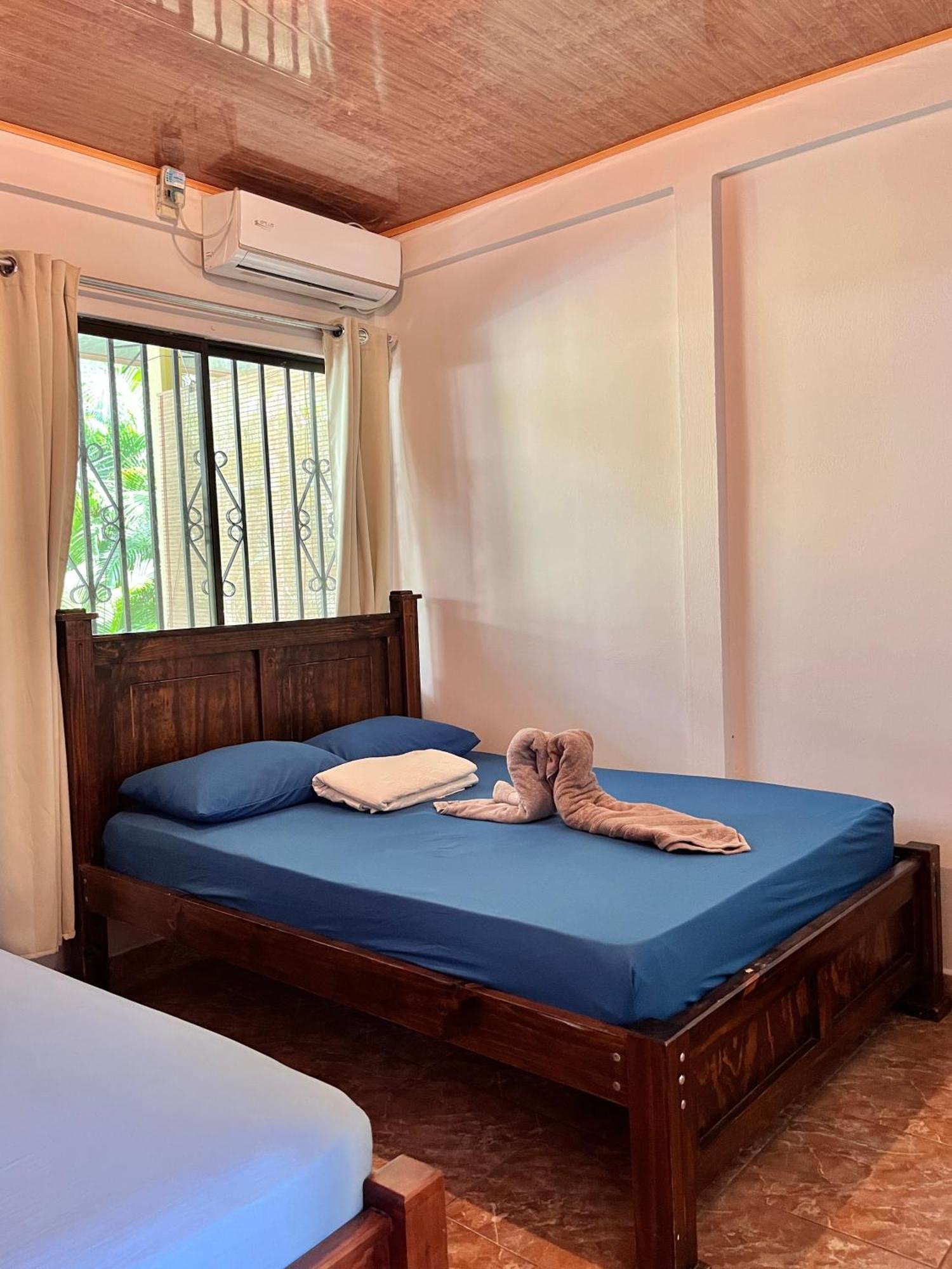Family Hotel Puerto Viejo de Talamanca Exteriör bild